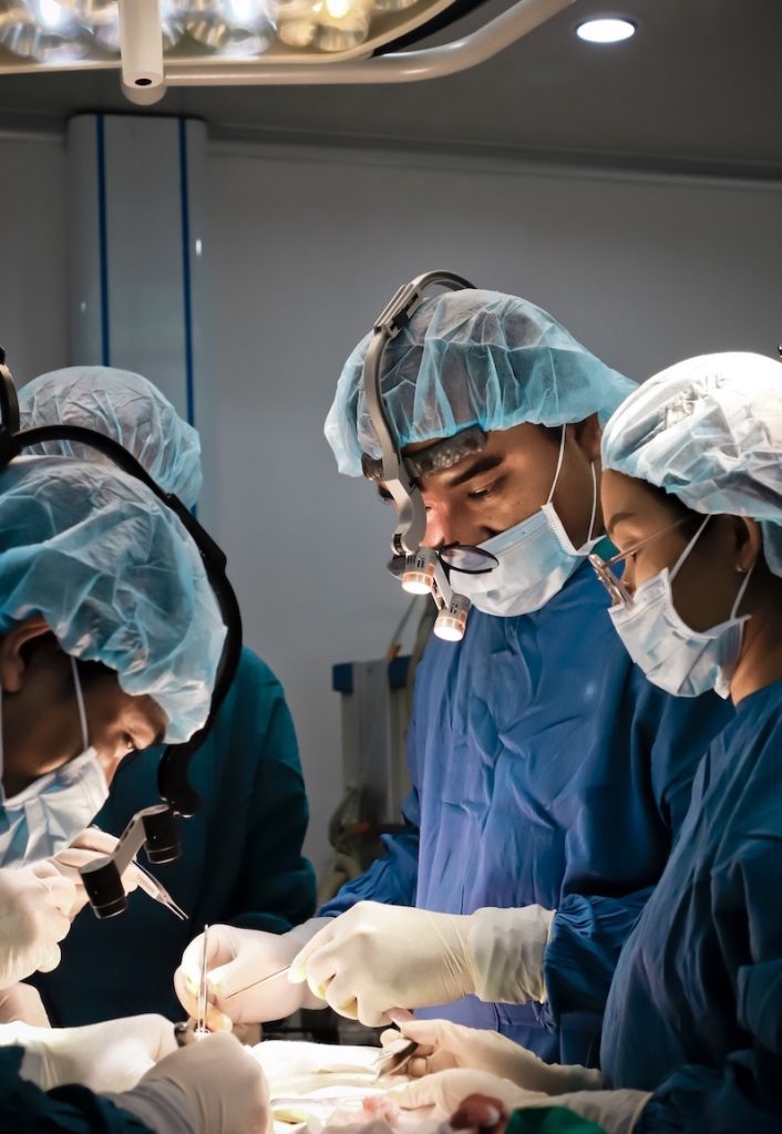 Đỏ đầu mũi sau nâng tìm bác sĩ điều trị uy tín quận 10