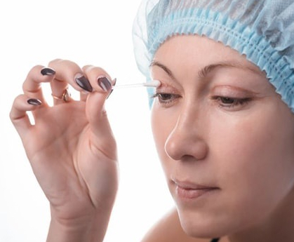 Vệ sinh mắt sau nhấn mí - Bác sĩ nhấn mí đẹp quận 10